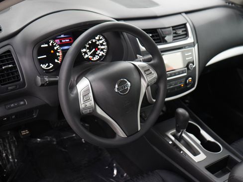 Used 2016 Nissan Altima 2.5 S w/ Power Driver Seat Package FWD image 19
