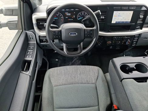Used 2024 Ford F350 XLT AWD/4WD image 11