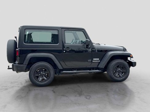 Used 2016 Jeep Wrangler Sport AWD/4WD image 7