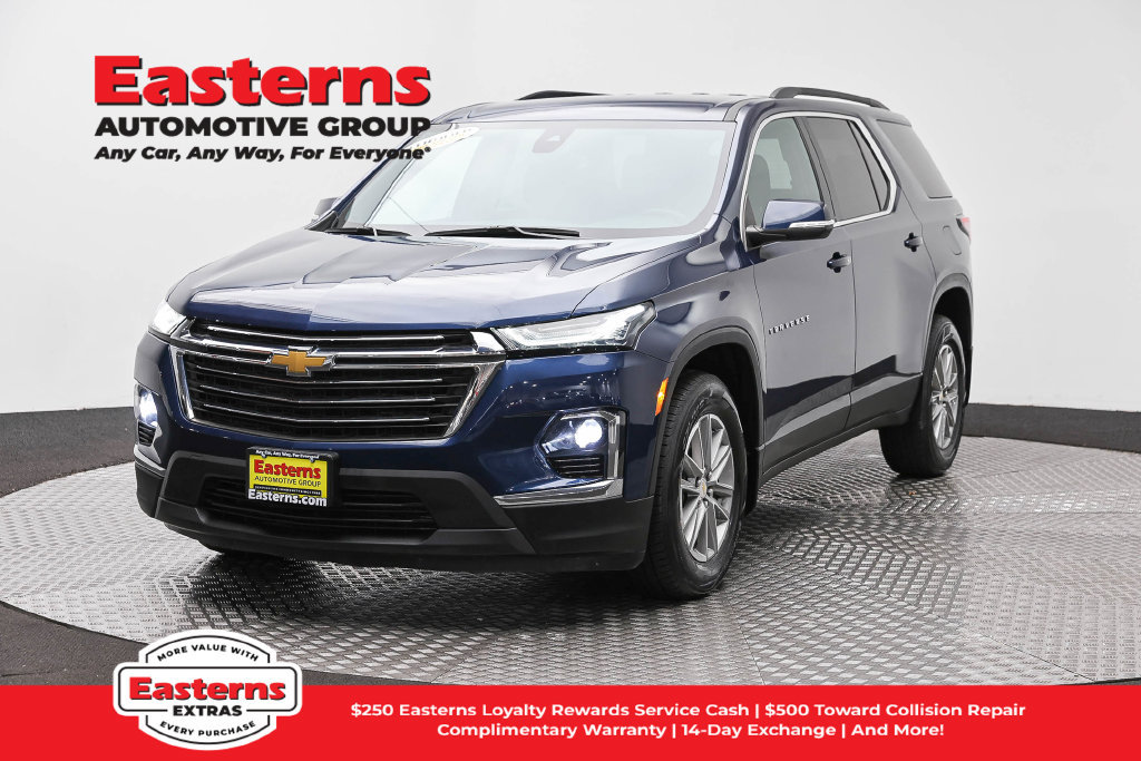 Used 2023 Chevrolet Traverse LT AWD/4WD image 1