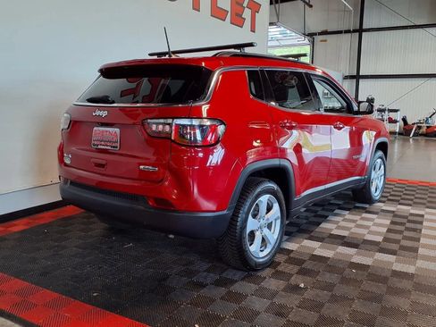 Used 2020 Jeep Compass Latitude w/ Cold Weather Group AWD/4WD image 8