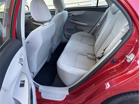 Used 2011 Toyota Corolla LE FWD image 12