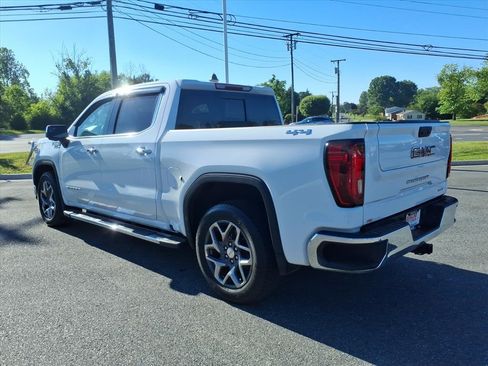 Used 2022 GMC Sierra 1500 SLT w/ SLT Convenience Package AWD/4WD image 12