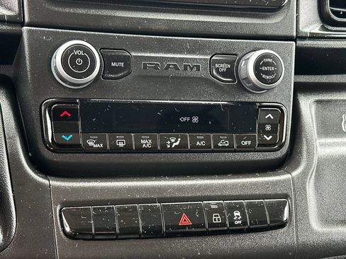Used 2023 RAM ProMaster 2500 FWD image 23