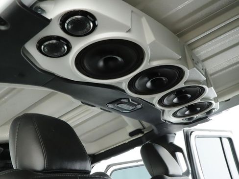 Used 2022 Jeep Gladiator Overland image 17