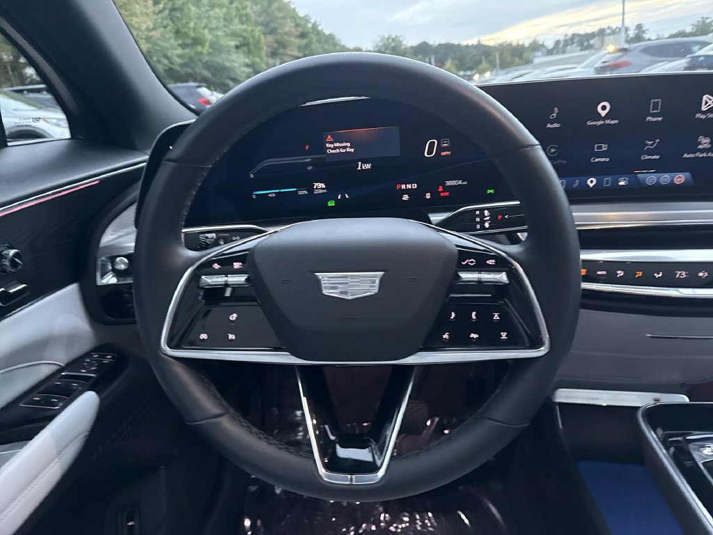 Used 2024 Cadillac Lyriq Luxury AWD/4WD image 11