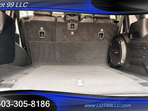 Used 2018 Jeep Wrangler Unlimited Sahara image 15