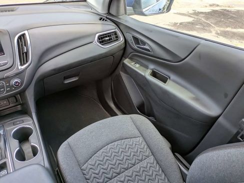 Used 2024 Chevrolet Equinox LT FWD image 18
