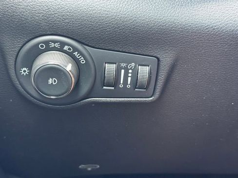 Used 2025 Jeep Compass Limited AWD/4WD image 23