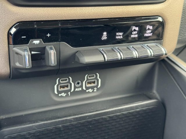 Used 2022 RAM 1500 Laramie AWD/4WD image 30