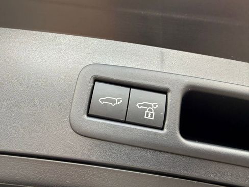 Used 2023 Lexus UX 250h AWD w/ Accessory Package (Z2) image 18