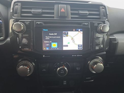 Used 2018 Toyota 4Runner TRD Off-Road Premium AWD/4WD image 19