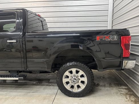 Used 2018 Ford F250 Lariat w/ Lariat Ultimate Package image 5