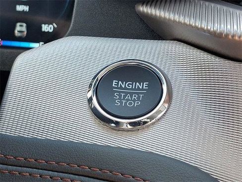 New 2025 Ford Explorer Active w/ Active Comfort Package image 17