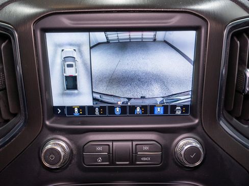 Used 2021 GMC Sierra 1500 AT4 w/ Technology Package AWD/4WD image 25