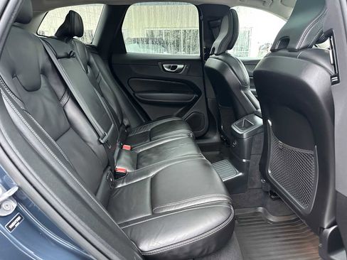 Certified 2023 Volvo XC60 T8 Ultimate image 12