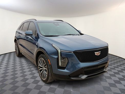Used 2024 Cadillac XT4 Sport image 6