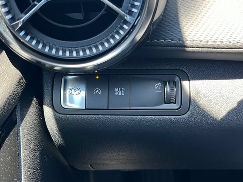 New 2026 Chevrolet Equinox LT w/ Convenience Package II FWD image 23