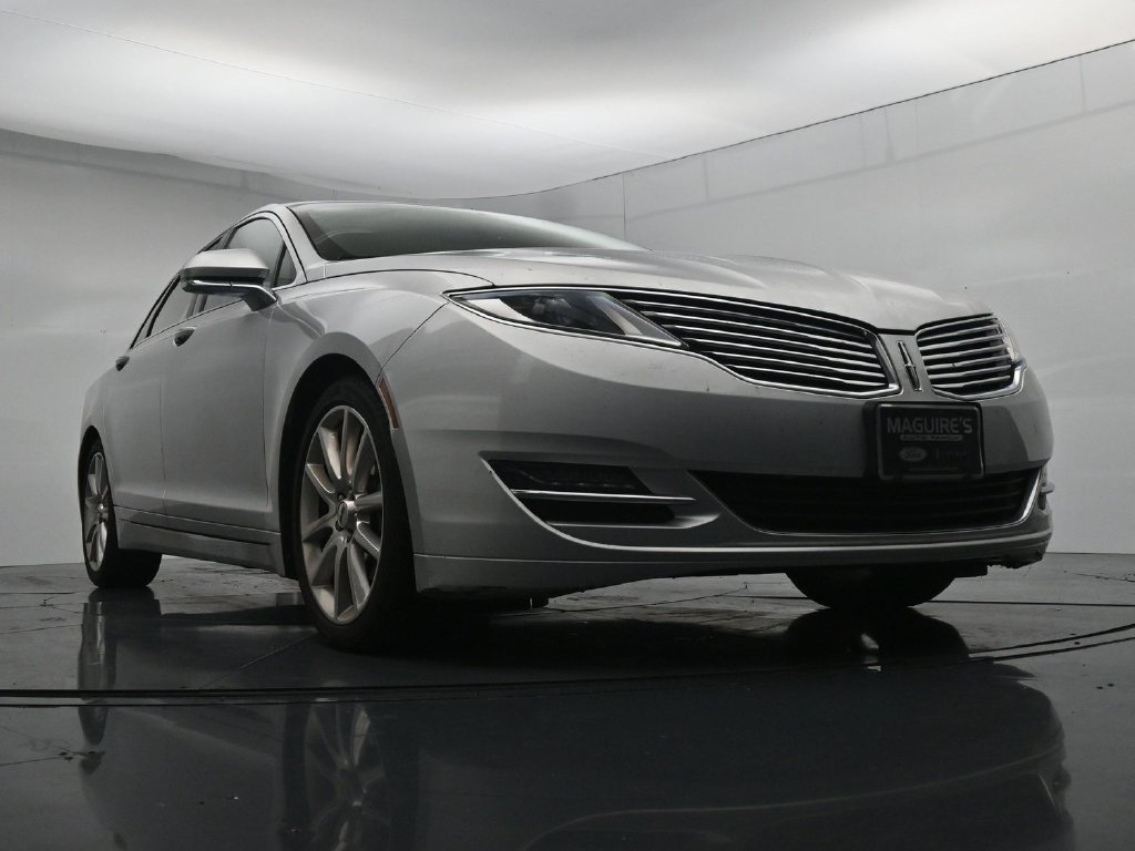 Used 2014 Lincoln MKZ w/ Equipment Group 101A Select FWD image 18