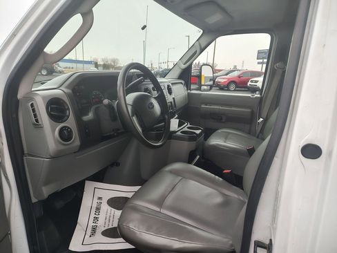 Used 2018 Ford E-350 and Econoline 350 Super Duty w/ Power Windows & Locks Group RWD image 17
