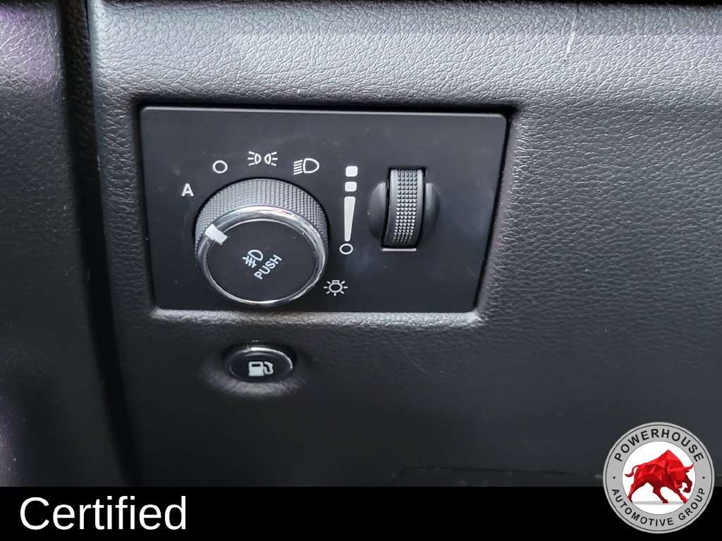 Used 2020 Jeep Grand Cherokee Altitude RWD image 29