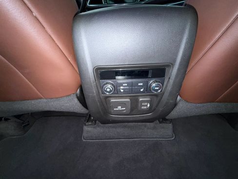 Used 2019 Buick Enclave Avenir w/ Avenir Technology Package AWD/4WD image 40