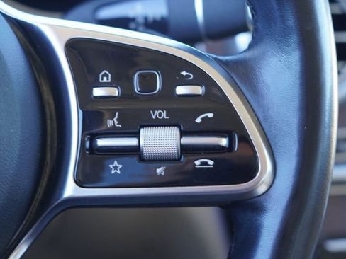 Used 2022 Mercedes-Benz GLC 300 4MATIC w/ Premium Package Lite image 23