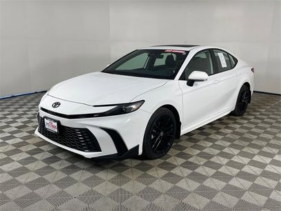 Used 2025 Toyota Camry SE w/ Multimedia Upgrade Package