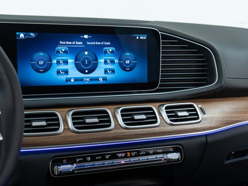 New 2026 Mercedes-Benz GLS 450 4MATIC image 19