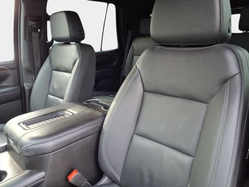 Used 2022 Chevrolet Tahoe LT w/ Luxury Package image 9