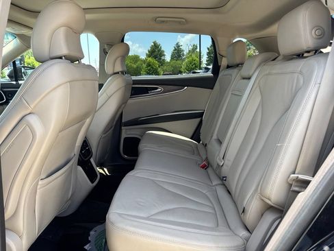 Used 2016 Lincoln MKX Reserve w/ Technology Package FWD image 14