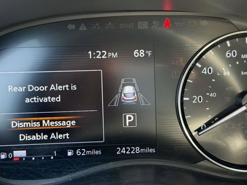 Used 2024 Nissan Kicks SR w/ SR Premium Package image 18