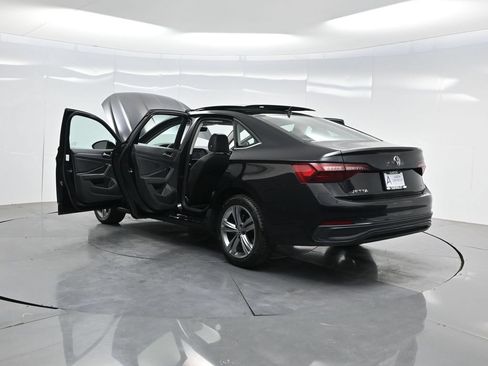 Used 2024 Volkswagen Jetta SE FWD image 48
