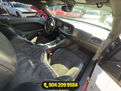 Used 2015 Dodge Challenger R/T Scat Pack w/ Scat Pack Appearance Package RWD image 33