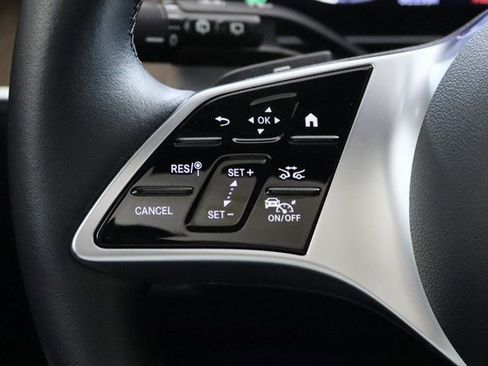 Used 2024 Mercedes-Benz GLC 300 GLC 300 w/ Driver Assistance Package image 4