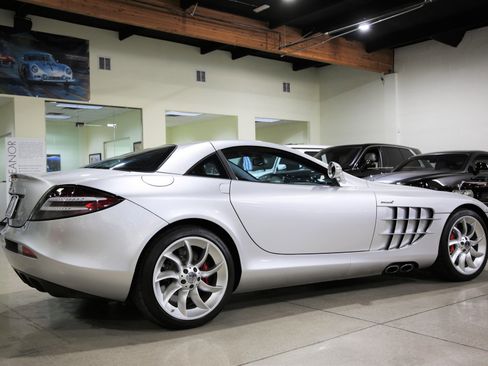 Used 2006 Mercedes-Benz SLR image 4