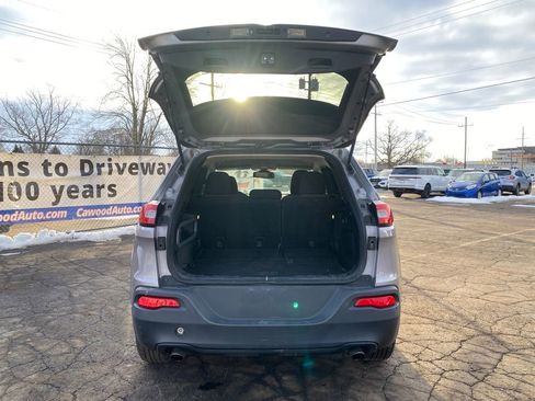 Used 2014 Jeep Cherokee Latitude image 4