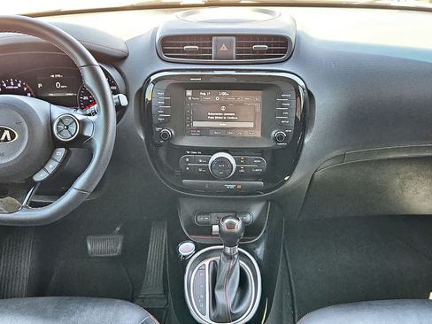 Used 2018 Kia Soul ! FWD image 27
