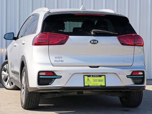 Used 2021 Kia Niro EX Premium w/ Cold Weather Package image 5