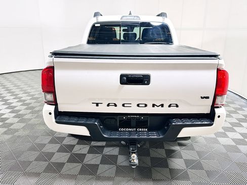 Used 2019 Toyota Tacoma SR5 image 4
