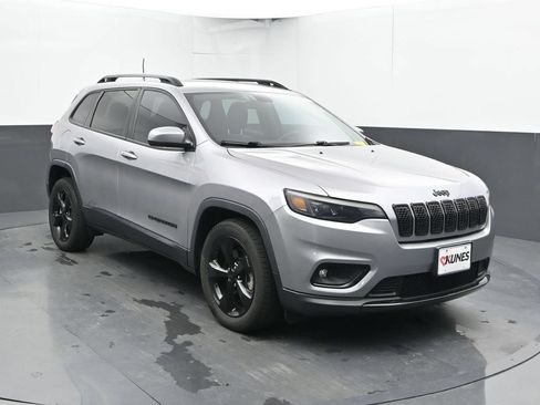 Used 2019 Jeep Cherokee Latitude Plus FWD image 6