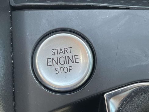 Certified 2022 Volkswagen Taos SE FWD image 29
