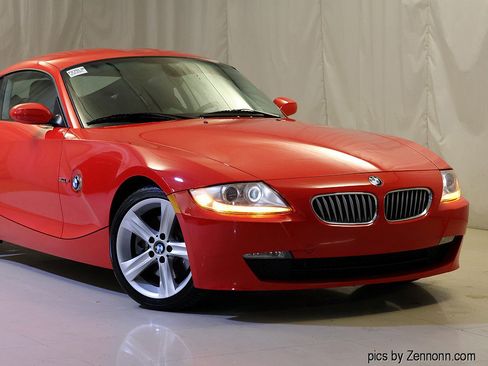 Used 2006 BMW Z4 3.0si RWD image 2
