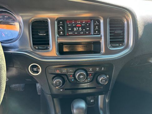 Used 2014 Dodge Charger SE RWD image 16