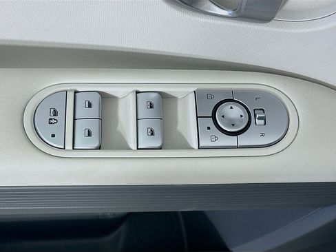 Used 2024 Hyundai Ioniq 5 SEL RWD image 15