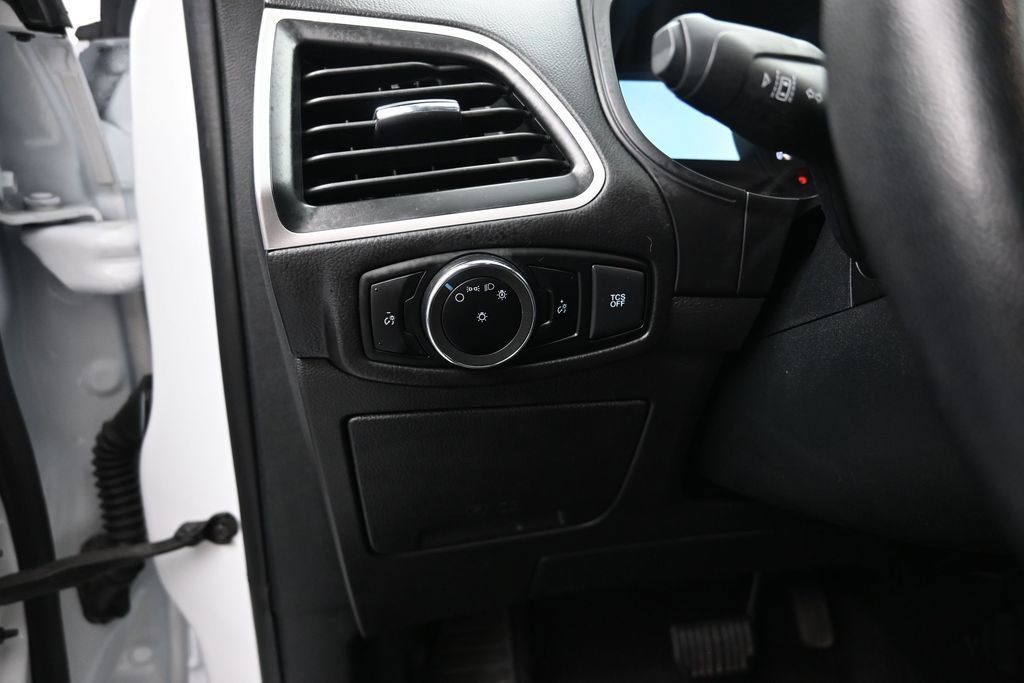 Used 2024 Ford Edge SEL AWD/4WD image 12