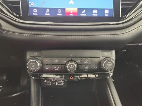 Used 2022 Dodge Durango SXT AWD/4WD image 16