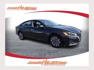 Used 2025 Nissan Altima 2.5 SV FWD video 1