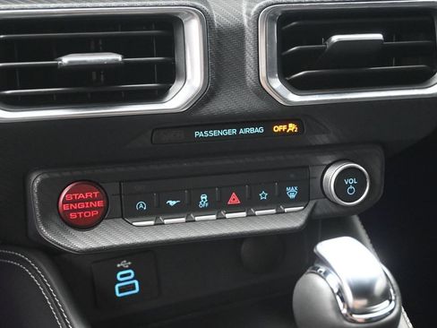Used 2025 Ford Mustang GT Premium RWD image 18