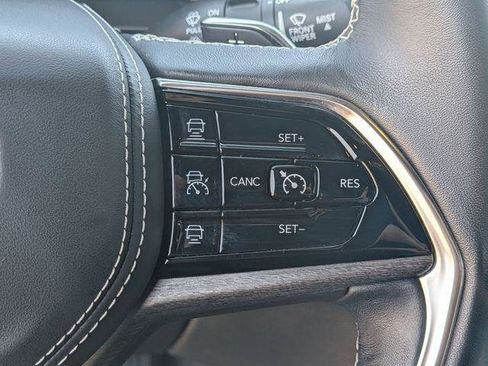 Certified 2022 Jeep Grand Cherokee Overland AWD/4WD image 21